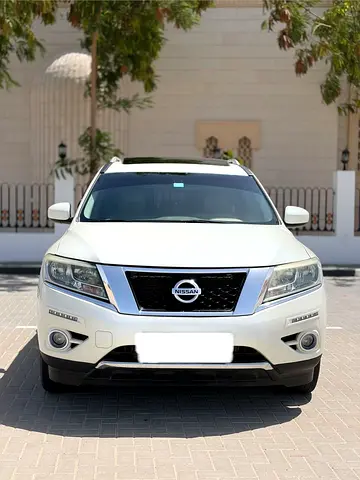 Nissan Pathfinder SV 2015 - GCC Specs - Well Maintained
