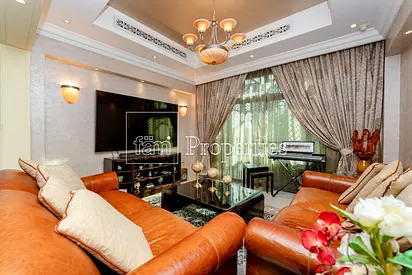 Ready | Lauren Furniture | Spacious | Chiller free