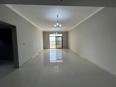 2-Bedroom Apartment in Al Khan – Second Occupancy + Sea View + Free Parking + Storage