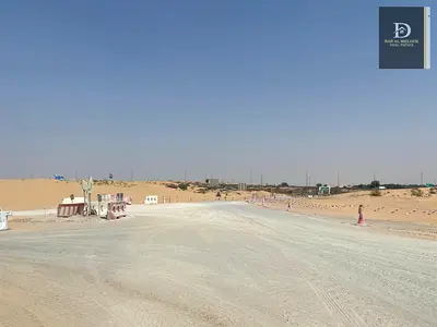 للبيع / الشارقه / البليده ١ / ارض سكنيه ٦٦١٧ قدم موقع ممتاز