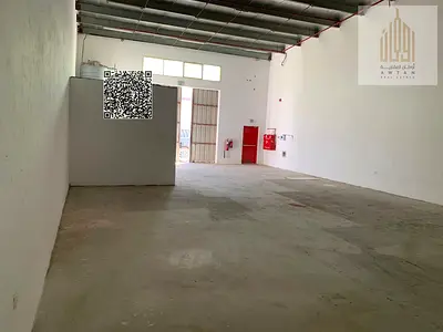 مستودع صناعي للإيجار في الجرف الصناعية – عجمان 2000 قدم كهرباء 20 كيلو وات