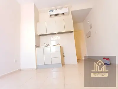 WOW \\ LOOK LIKE A SPACIOUS GORGEOUS APARTMENT \\ AT THE PRIME LOCATION \\ FAMILY BUILDING \\
