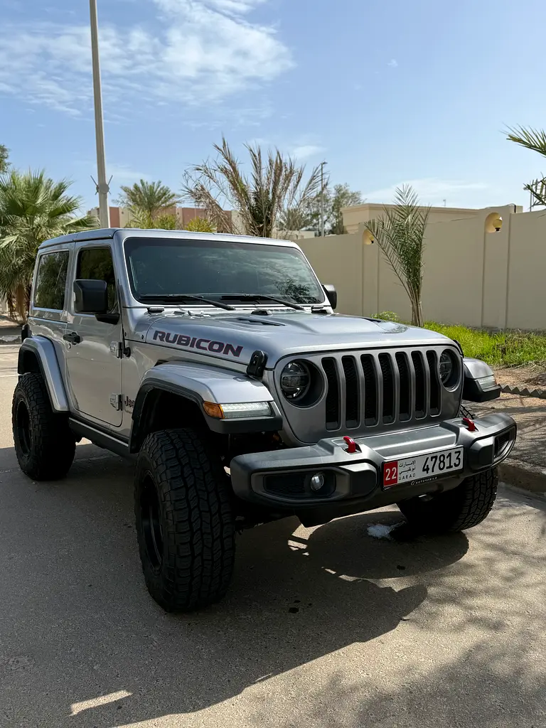 Jeep Wrangler 2020 — photo 1 of 18