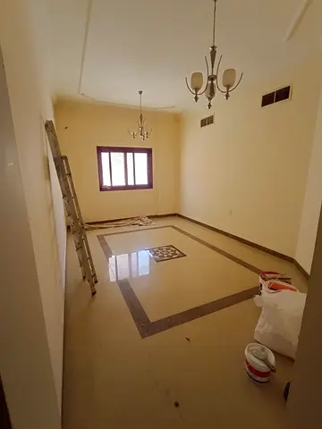 اطلاله مفتوحه | مساحات كبيرة | موقع حيوي ومميز | سهوله الوصول لمدخل دبي | الصيانه مجانا علي مدار السنه