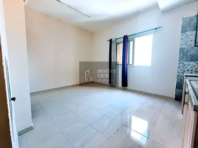 Big spacious lavish studio family building just rent