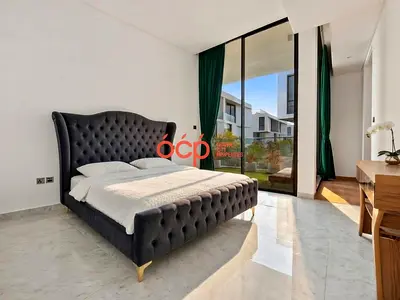 Maid Room | Private Pool | Community View