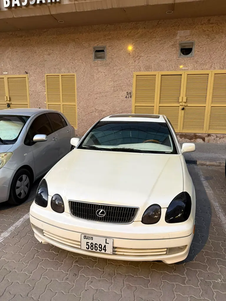 Lexus GS-Series 2000 — photo 1 of 4