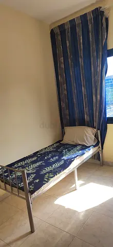 Lady bed space available from April 15