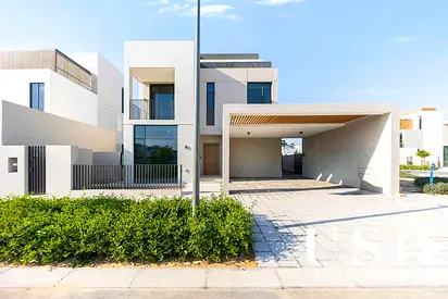 Elie Saab Villa | Pool Backing | Luxury Living