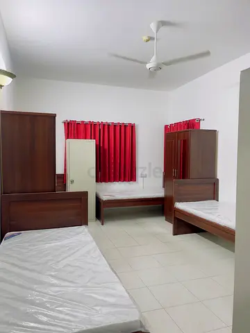 EXECUTIVE BED SPACE FOR KERALA (MALE ) NEAR DAFZA METRO ( 1100 AAL INCLUDING)