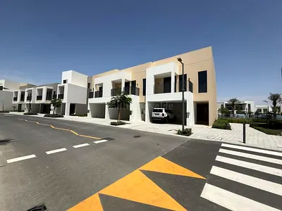 Single Row l Corner Plot l Brand New