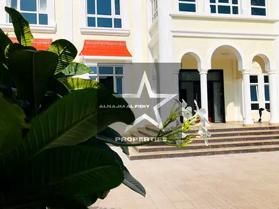 Magnificent beauty I Elegant and massive 8BR all ensuite I Best price