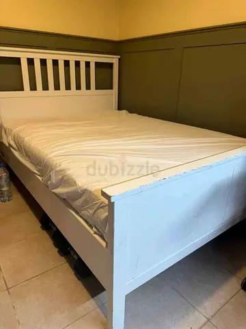 IKEA White HEMNES Queen Bed with IKEA Mattress 160 x 200 cm
