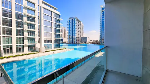 1BR | Crystal Lagoon View | Lower Floor