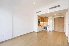 Modern 1BR | Prime Location | Best Option