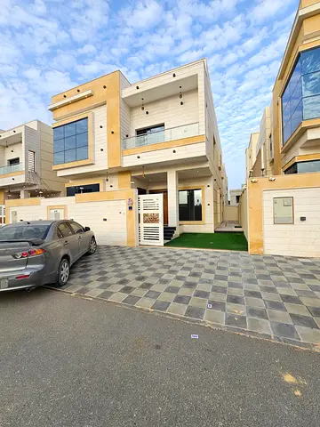 فيلا _ الياسمين _ أول ساكن 5 غرف ماستر ومجلس _ 4 دفعات