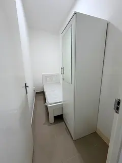 New and very clean partition ready to move