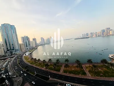 Luxurious 3 BHK Sea View AC/Chiller Gym & Parking free