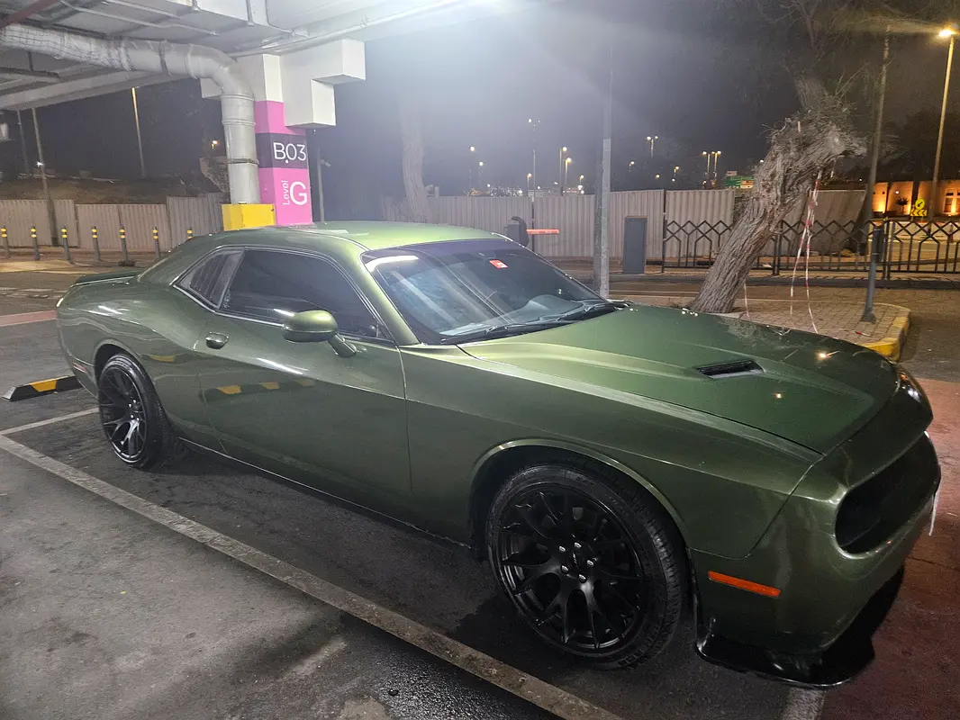 Dodge Challenger 2018 — photo 1 of 9