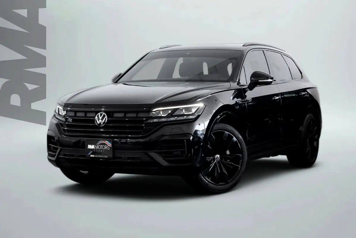 Volkswagen Touareg 2023 — photo 1 of 16