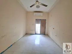 Spacious 2bhk available for bachlor in Al soor