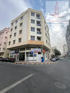 One-bedroom apartment with a living room, one bathroom, and a balcony. Excellent location.