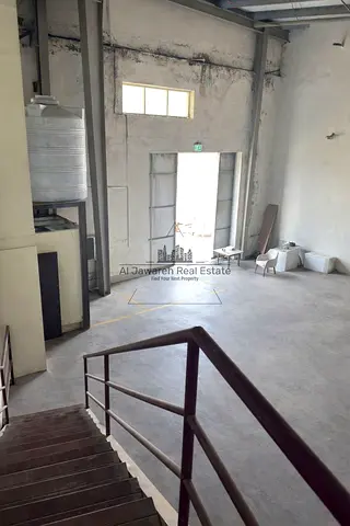 مستودع ميزانين للايجار كهربا 100 kw \ام القيوين \