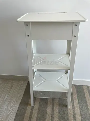 High table / laptop stand