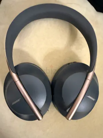 Bose Noise Cancelling Headphones 700 - Used, Good Condition