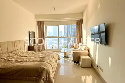 Hot Deal | Community View | Top Amenities