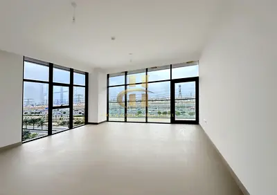 Stunning Massive 2BHK with Maid | Fitted Kitchen | Maintenance Free