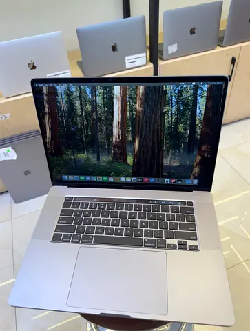 MacBook Pro 2019 16-inch, Core-i7, 16GB RAM, 512GB SSD Graphics 4GB