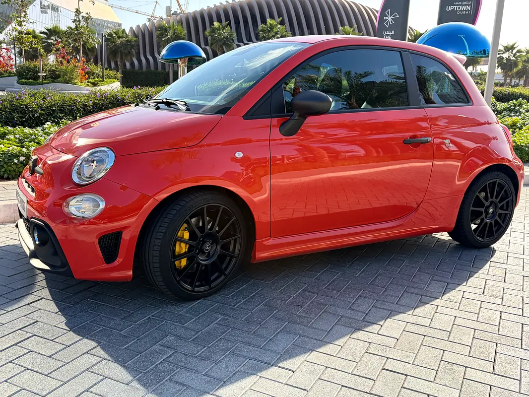 Abarth 695 2024 — photo 1 of 20
