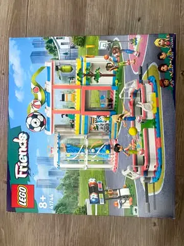 FLASH SALE BRAND NEW LEGO 41744 FRIENDS SPORTS CENTER