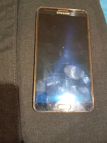 Pre-owned Samsung smartphone note 3 for sale with original pen