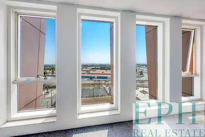 RACE COURSE VIEW | MULTIPLE OPTIONS | VACANT