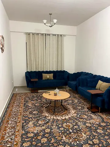 شقة مفروشة غرفة وصالة بحمامين وبلكونة واسعة بعجمان