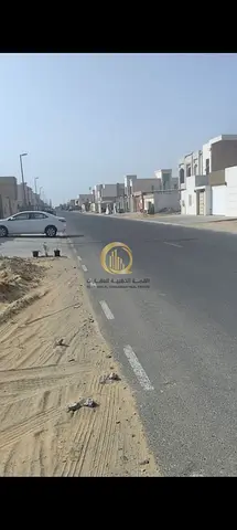 للبيع قطعة ارض في الحوشي امارة الشارقة مساحة 10000 قدم ارض مميز واجهه 30 متر على شارع 24