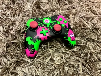 Splatoon-style Nintendo Switch controller (used, working)