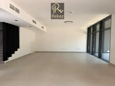 Resale | Brand New 4 BR Villa | Freehold | Prime Location
