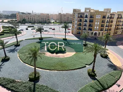 ROUNDABOUT VIEW | STUDIO | EMIRATES CLUSTER