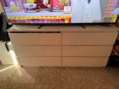White 6-Drawer Dresser / TV Stand - Good Condition