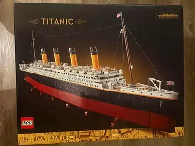 BARGAIN BRAND NEW LEGO 10294 ICONS TITANIC