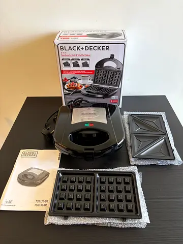 Black+Decker 3 in 1 sandwich, grill  waffle maker