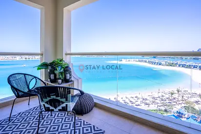 The Palm Living l Sea Front l Free Beach Resort Access
