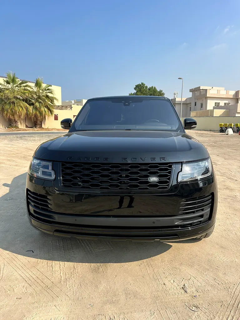 Land Rover Range Rover 2020 — photo 1 of 20