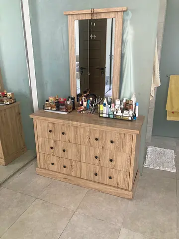 Stylish Wooden Dresser with Mirror