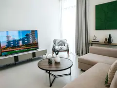 Beachfront Living I Stylish and Spacious Unit