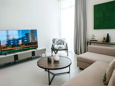 Beachfront Living I Stylish and Spacious Unit