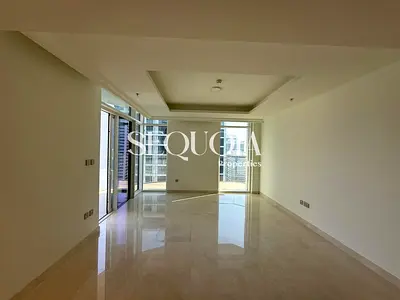 Bright &amp; Modern 2BR | Steps from the Beach | Marina Views